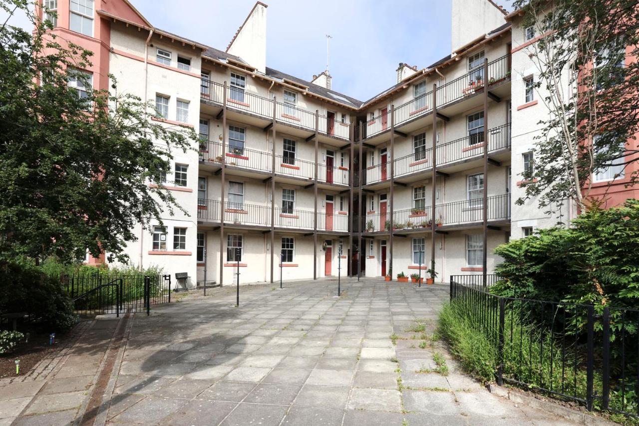 אדינבורו Stunning 2 Bed Apt Nr The Royal Mile & The Castle מראה חיצוני תמונה